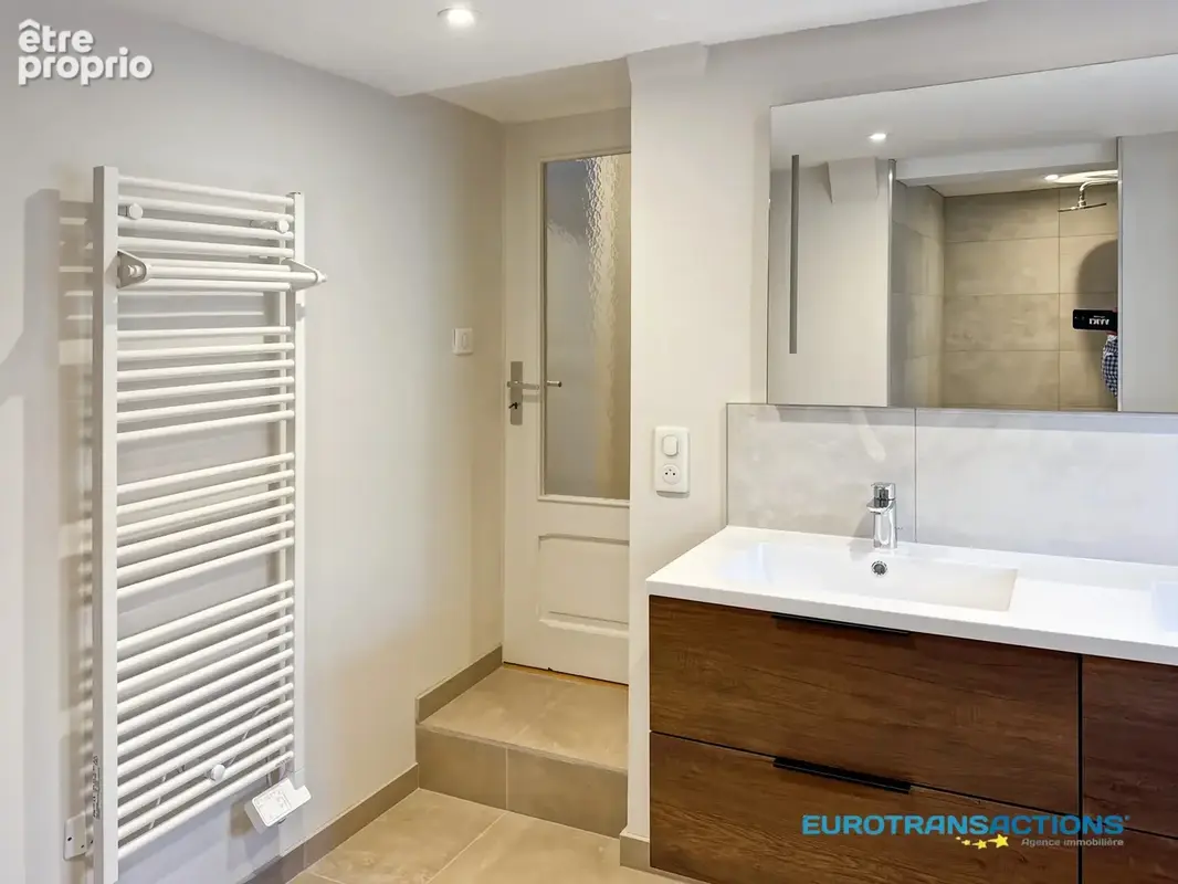 HAGUENAU CENTRE-VILLE – Local / bureau de caractère de 107m² au rez-de-chaussée dans un immeuble du XVIIᵉ siècle - photo 6