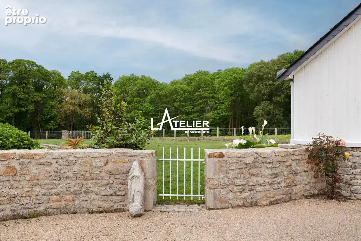 Longère en pierre, grand terrain, annexes et piscine - photo 4