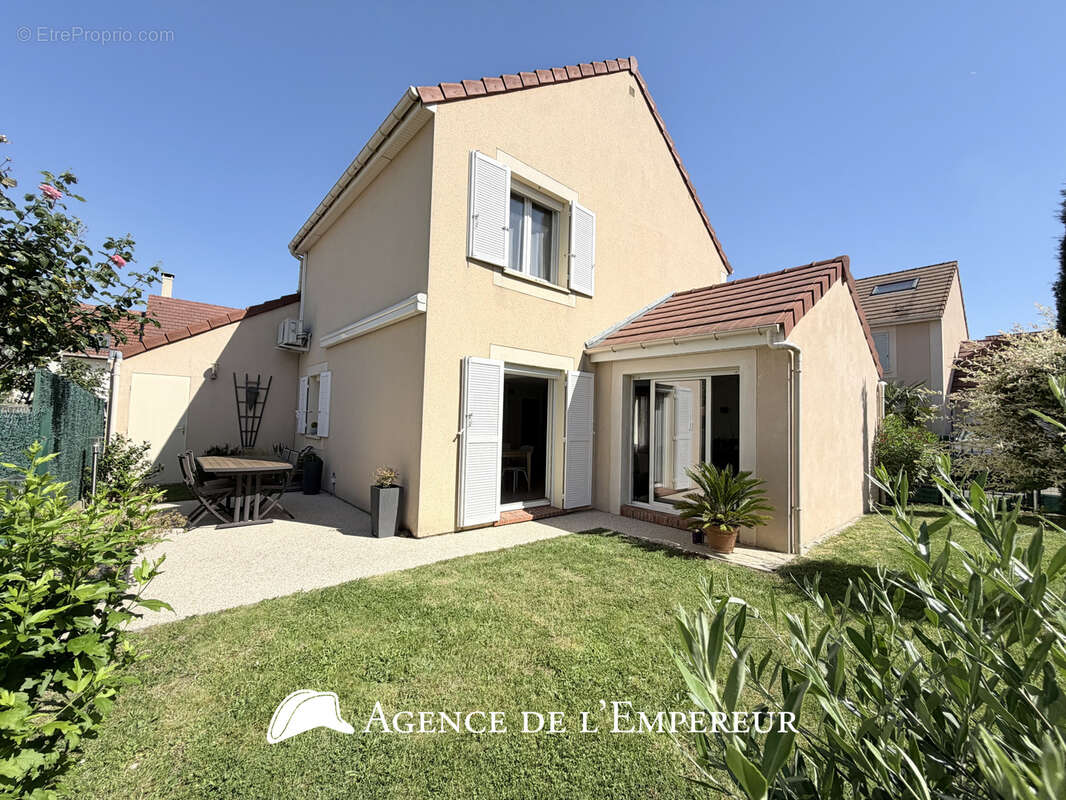 Maison à NANTERRE
