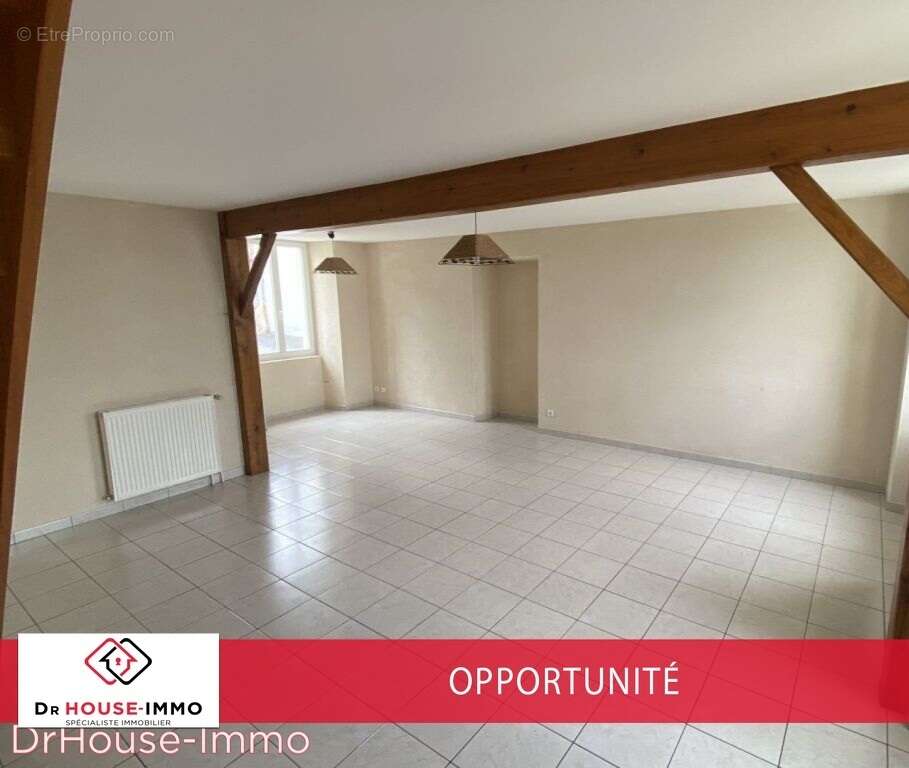 Maison à CHEF-BOUTONNE