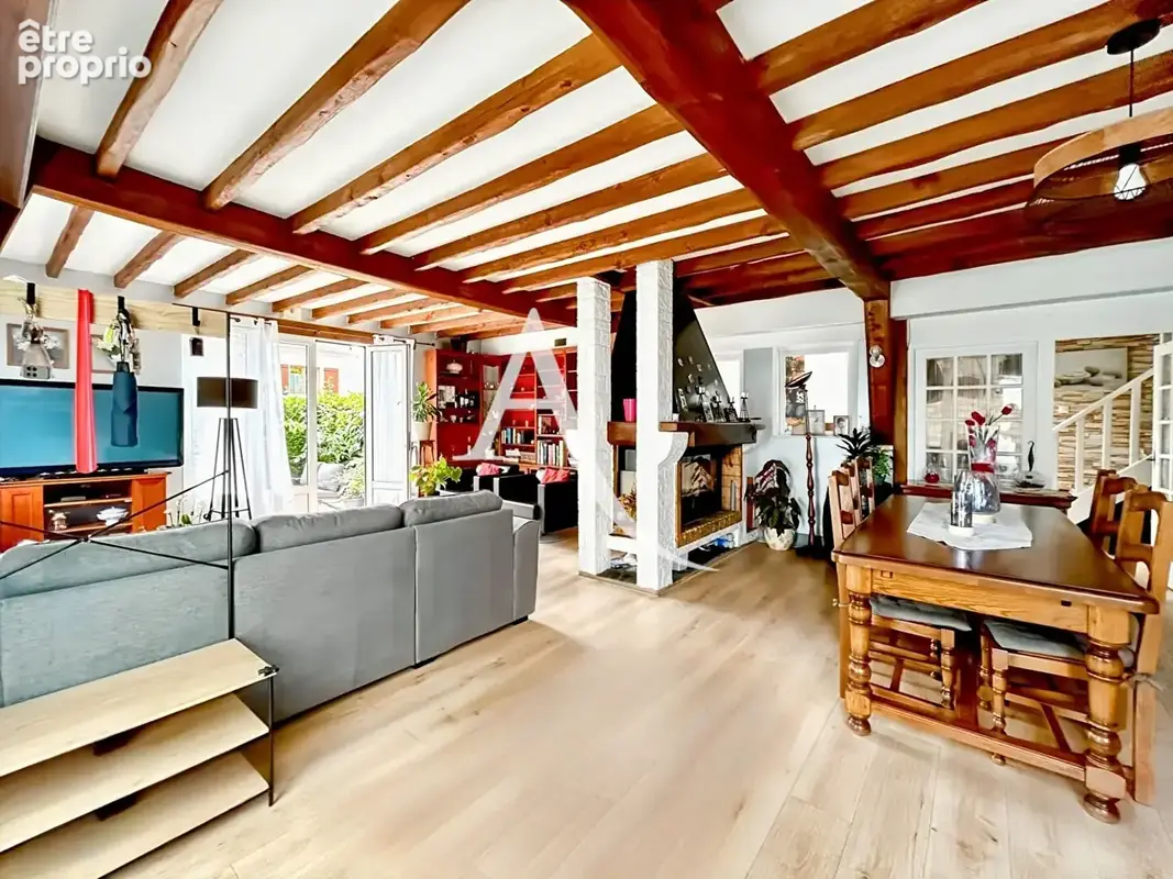 Maison Bois D Arcy 8 pièces 143 m2 - photo 1