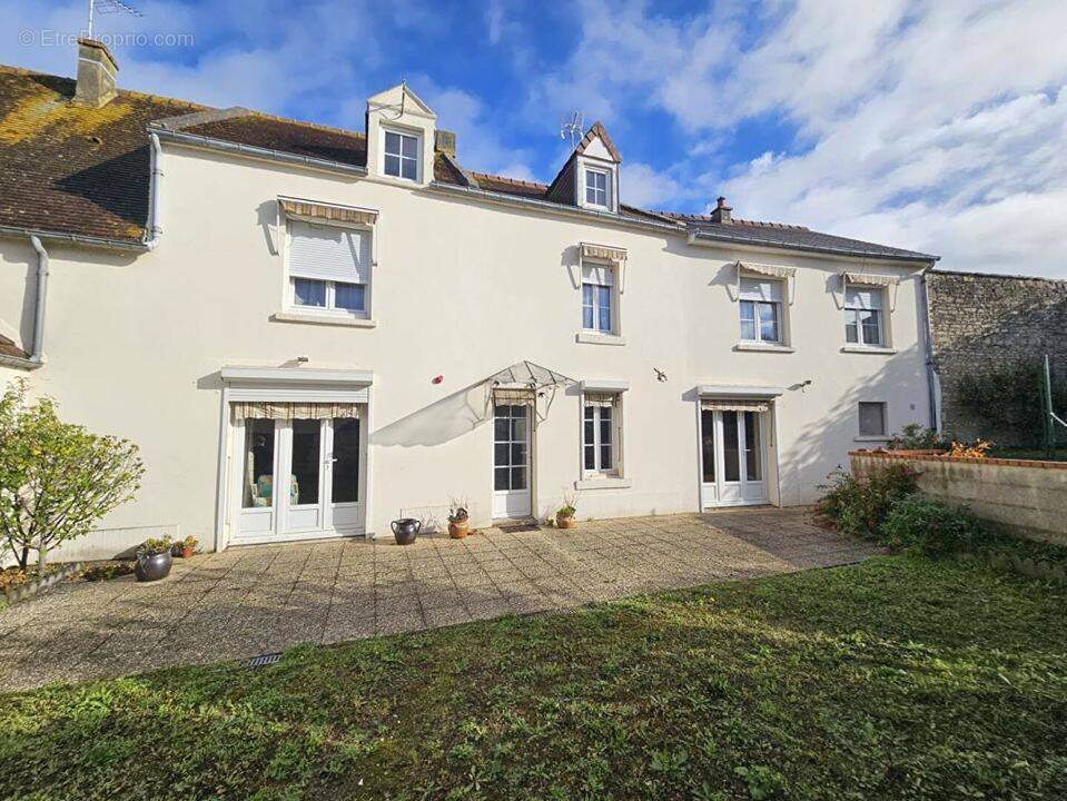 Maison à COLLEVILLE-MONTGOMERY