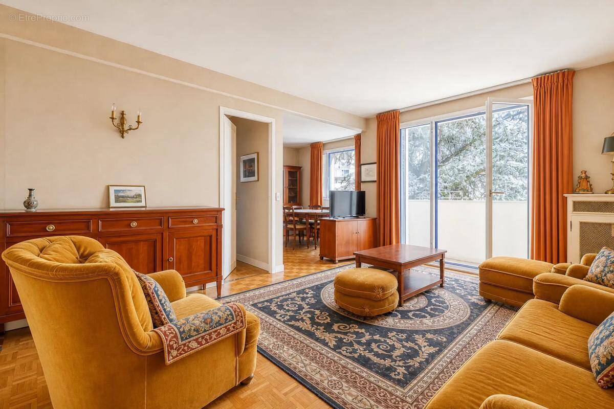 Appartement à CHATILLON