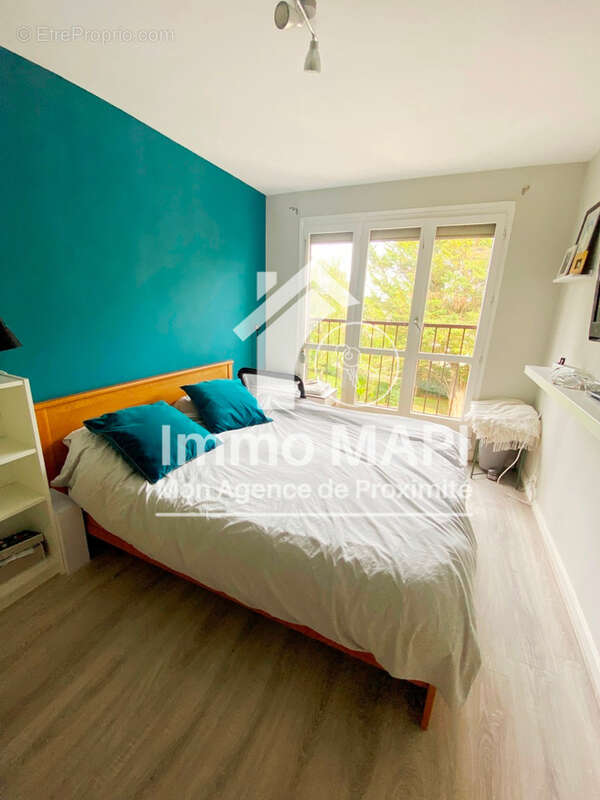Beau T3 à la vente de 67m2 rénové avec balcon, parking et cave à Villecresnes - photo 6