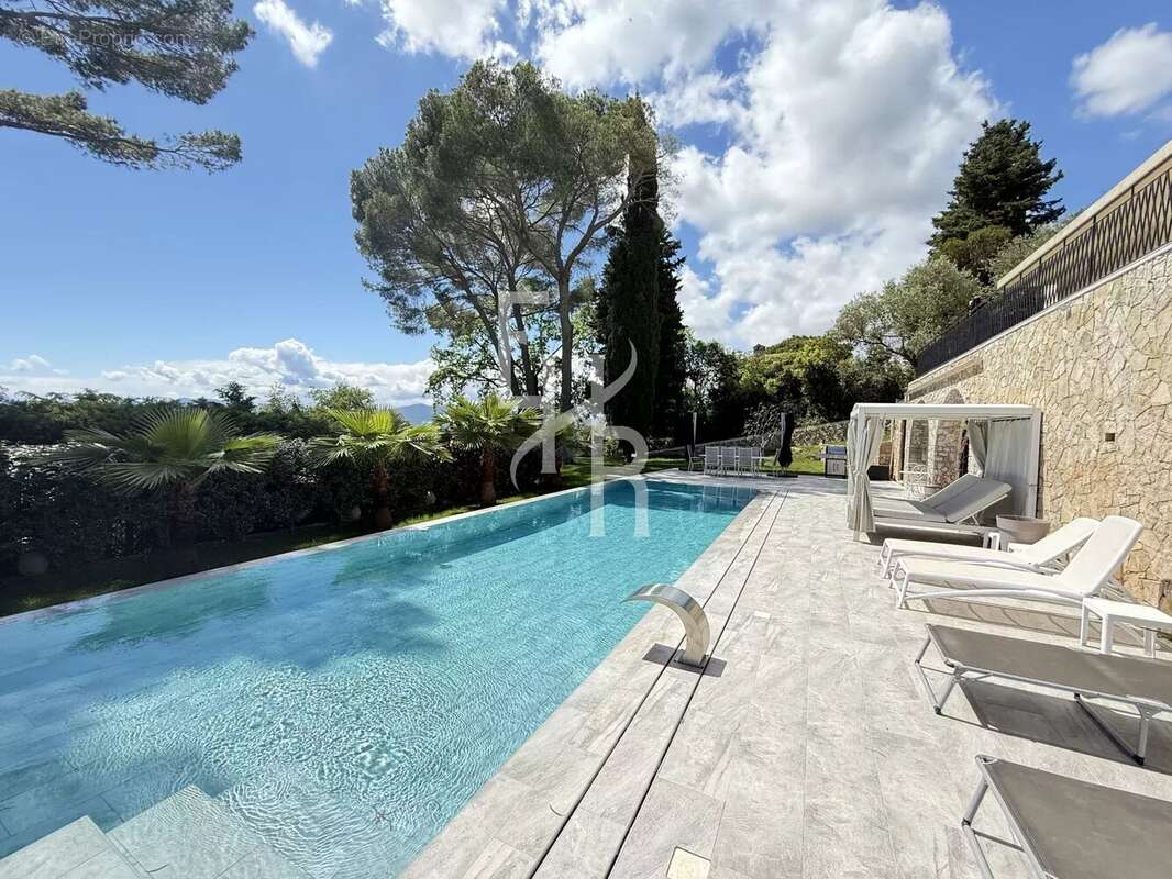Maison à MOUGINS
