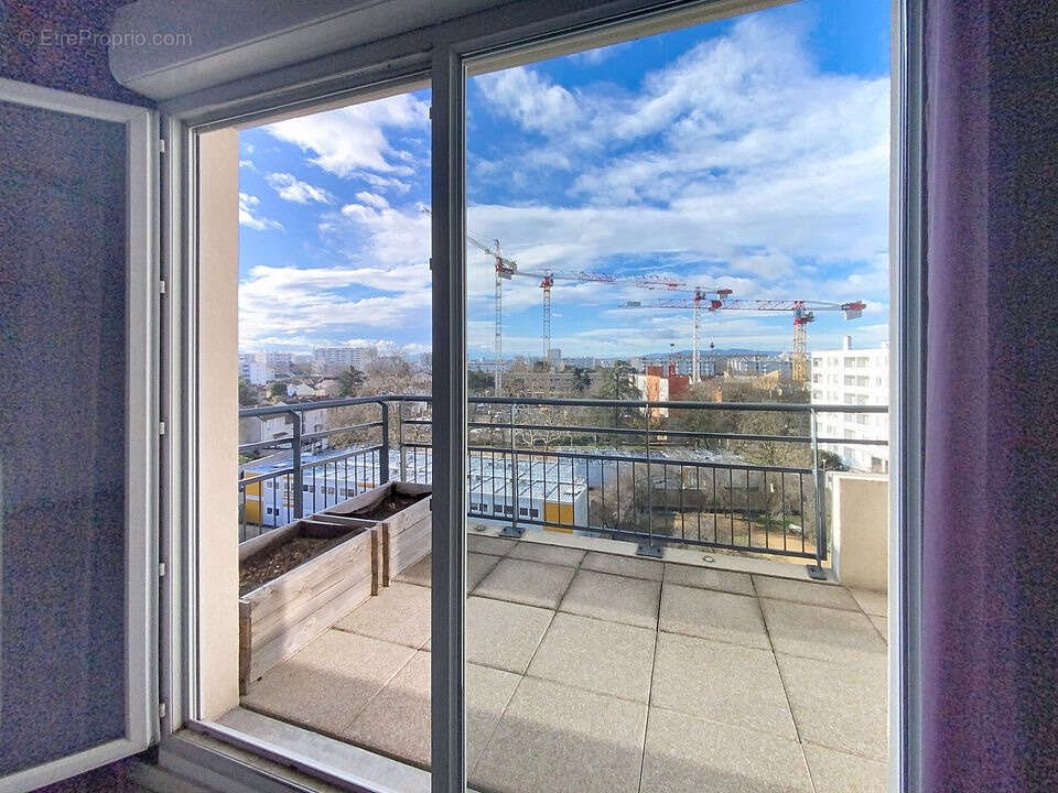 Appartement à LYON-8E