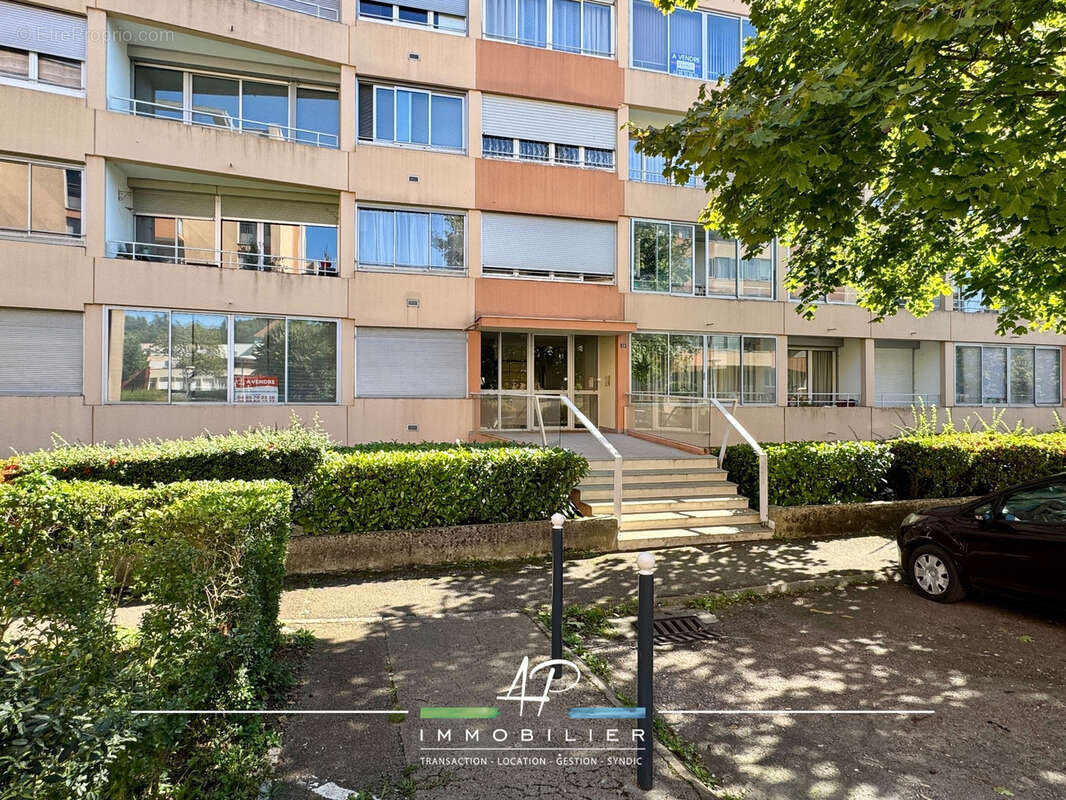 Appartement à CHENOVE