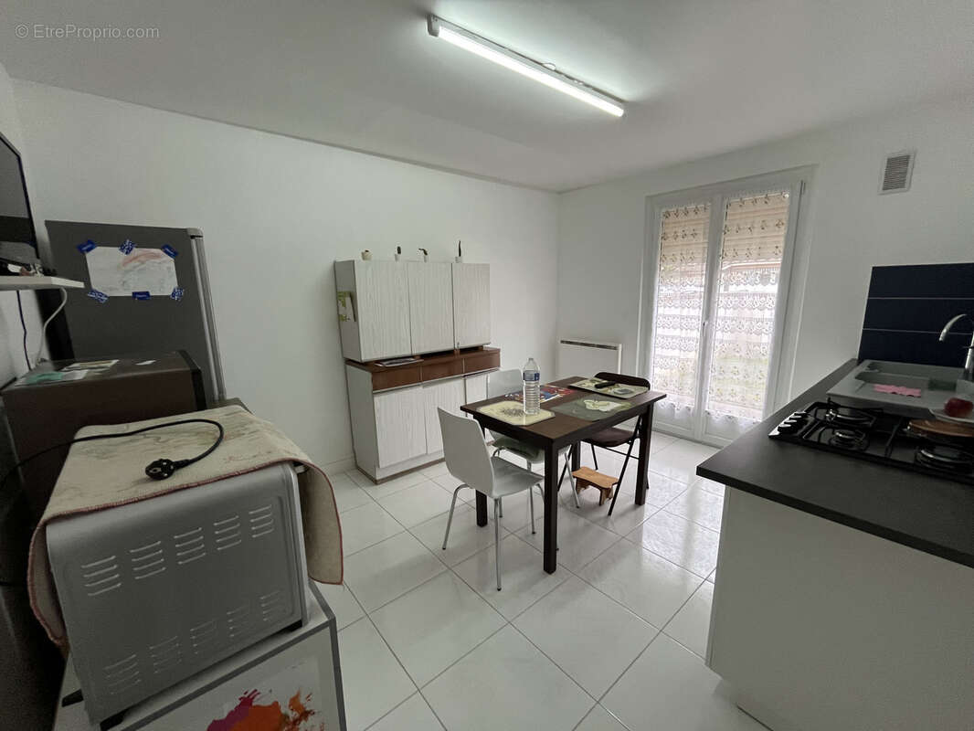 Appartement à PARAY-VIEILLE-POSTE
