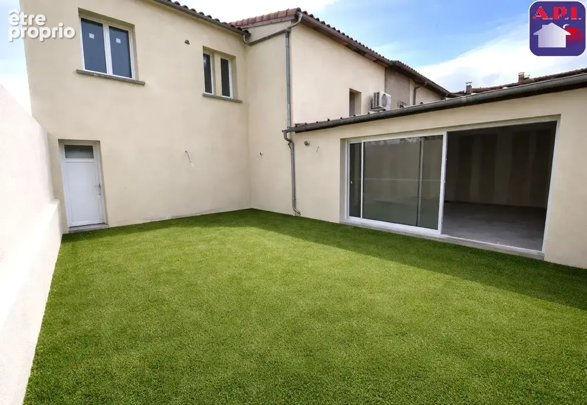 Photo Maison à Saint-Quentin-La-Tour au prix de 255 000€