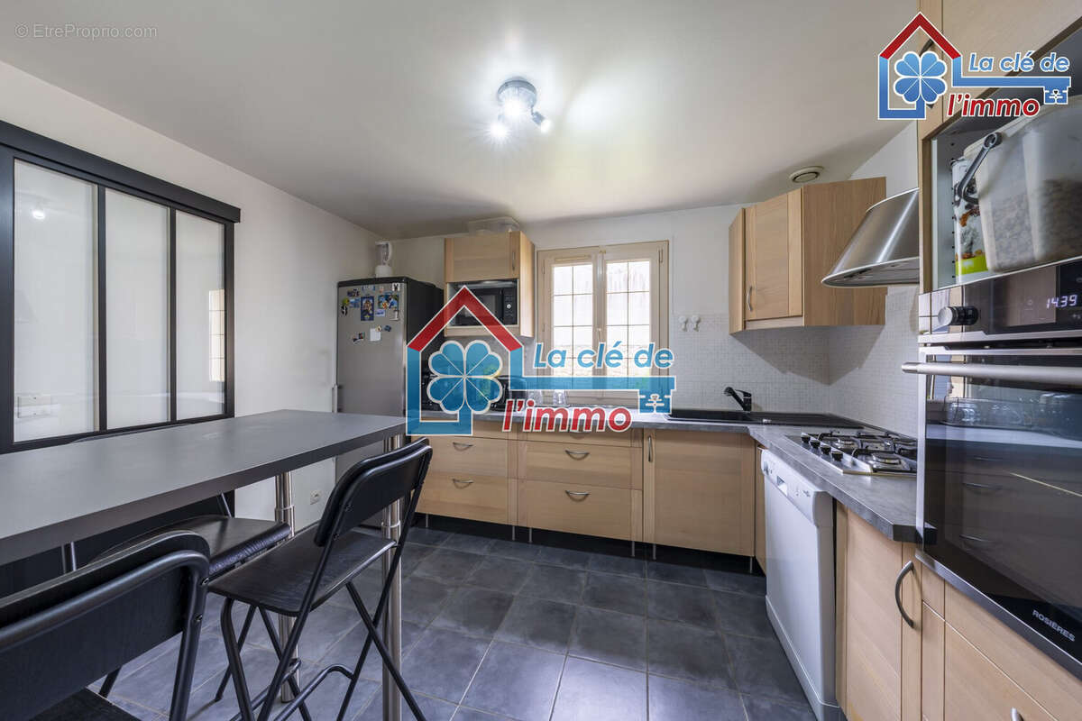 Maison 117 m² à Brie-Comte-Robert  - photo 5