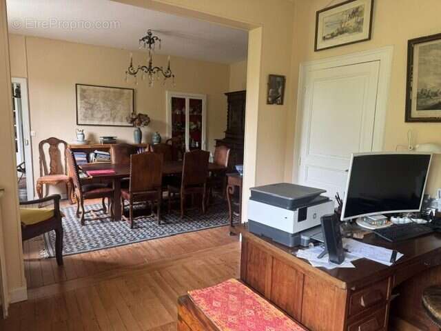 Maison 230 m² à Bourg-Et-Comin  - photo 6