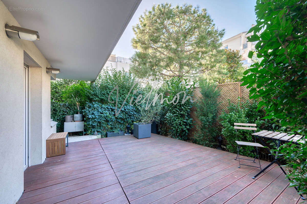 Appartement à ISSY-LES-MOULINEAUX