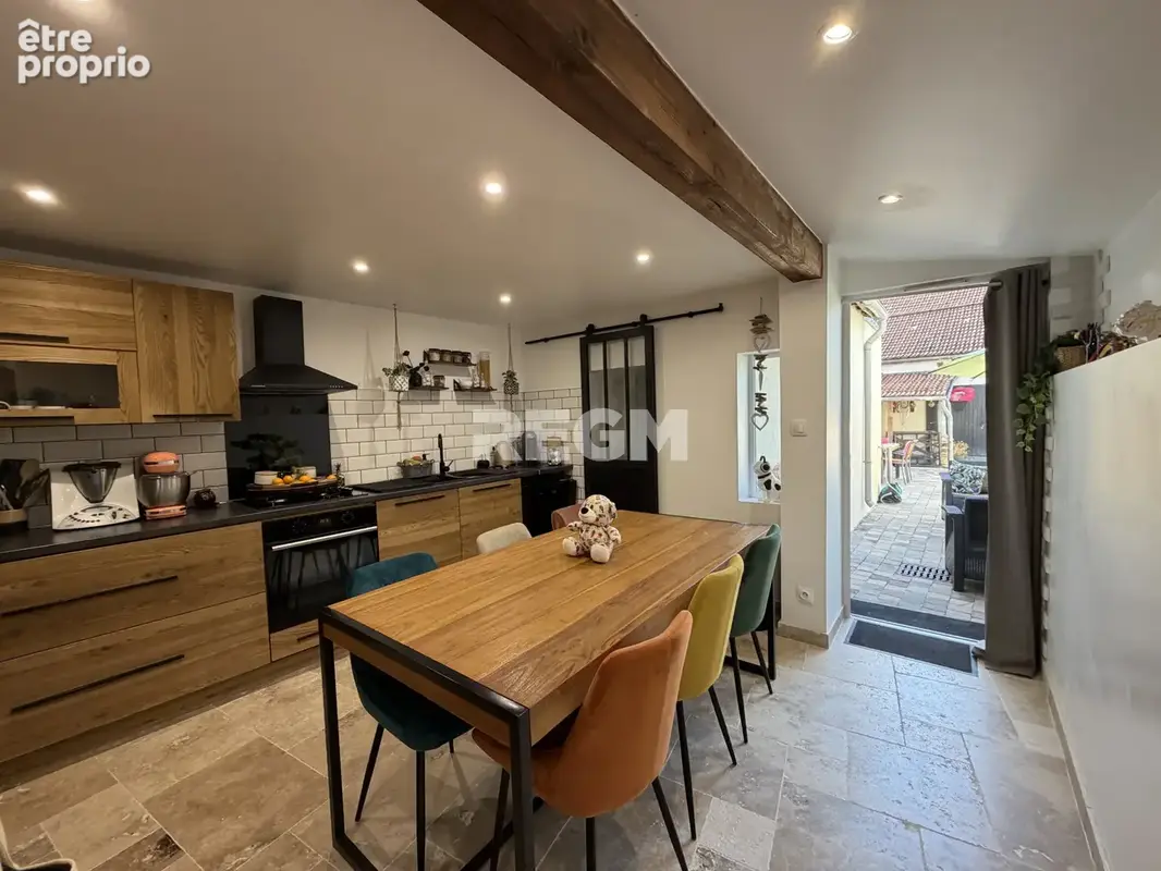 Maison 3 chambres avec cour et dépendance. - photo 46