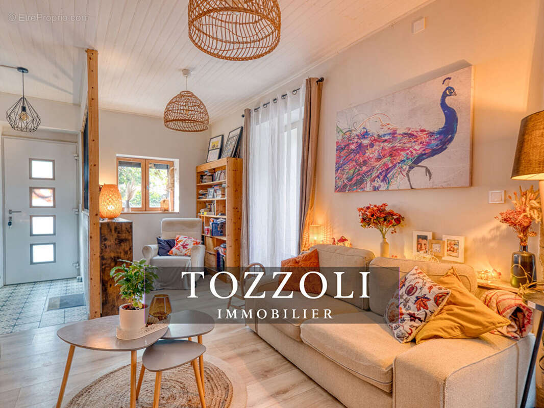 Maison à SAINT-QUENTIN-FALLAVIER