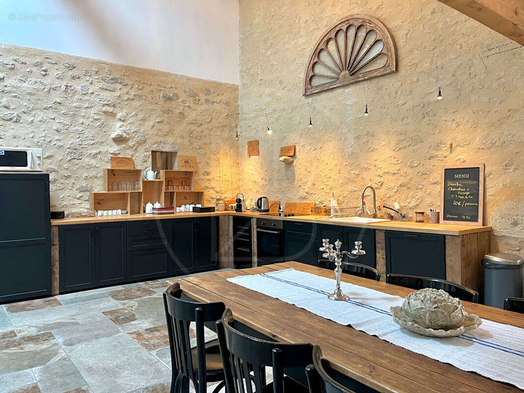 Maison à SAINT-EMILION