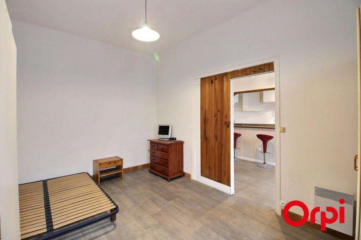 Appartement à MARSEILLE-5E