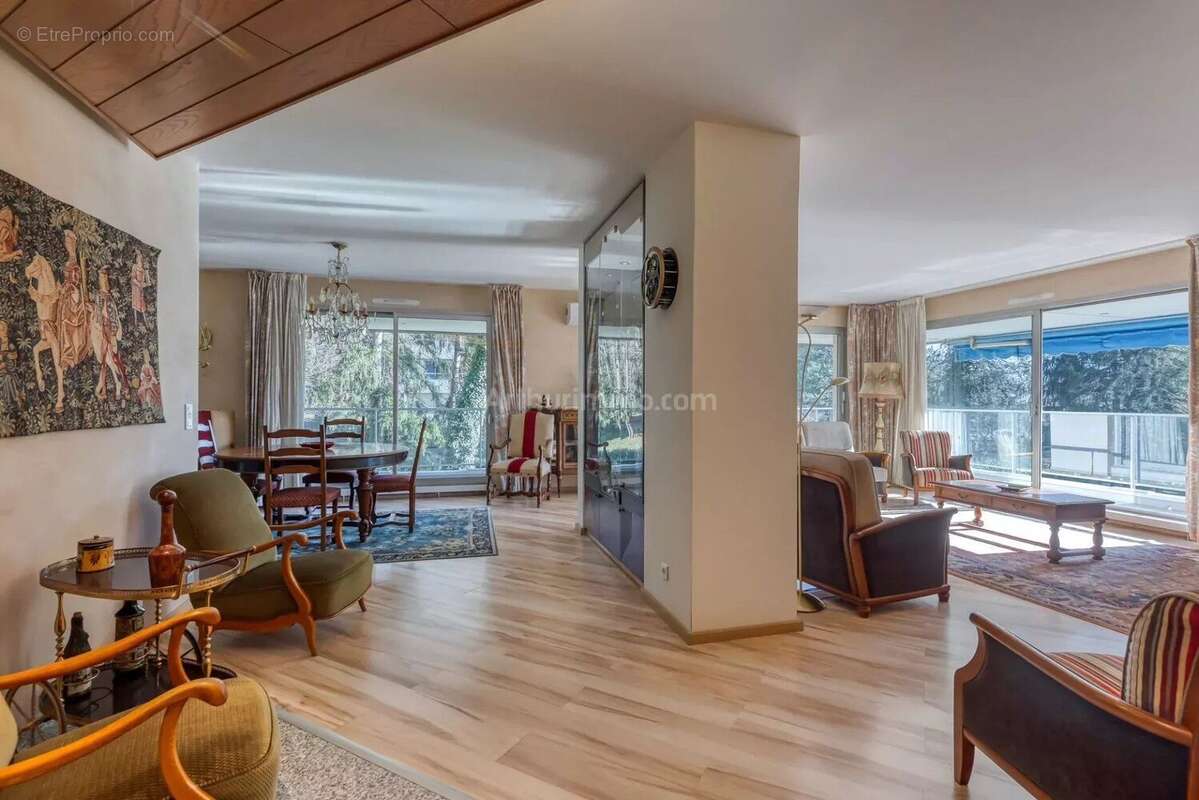 Appartement à MEYLAN