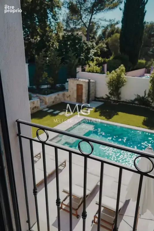 Villa contemporaine – Le Cannet – 200 m² – 5 chambres – Piscine - photo 10