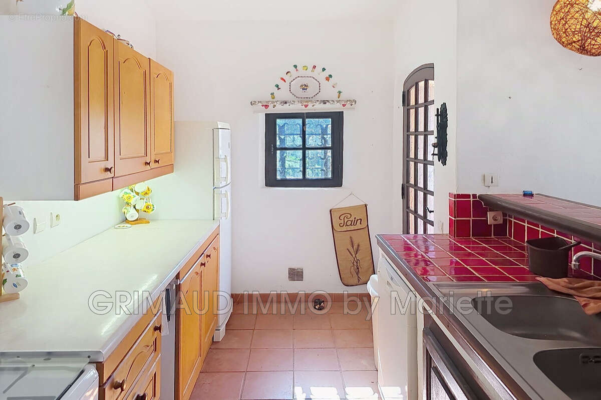 Maison à LA GARDE-FREINET