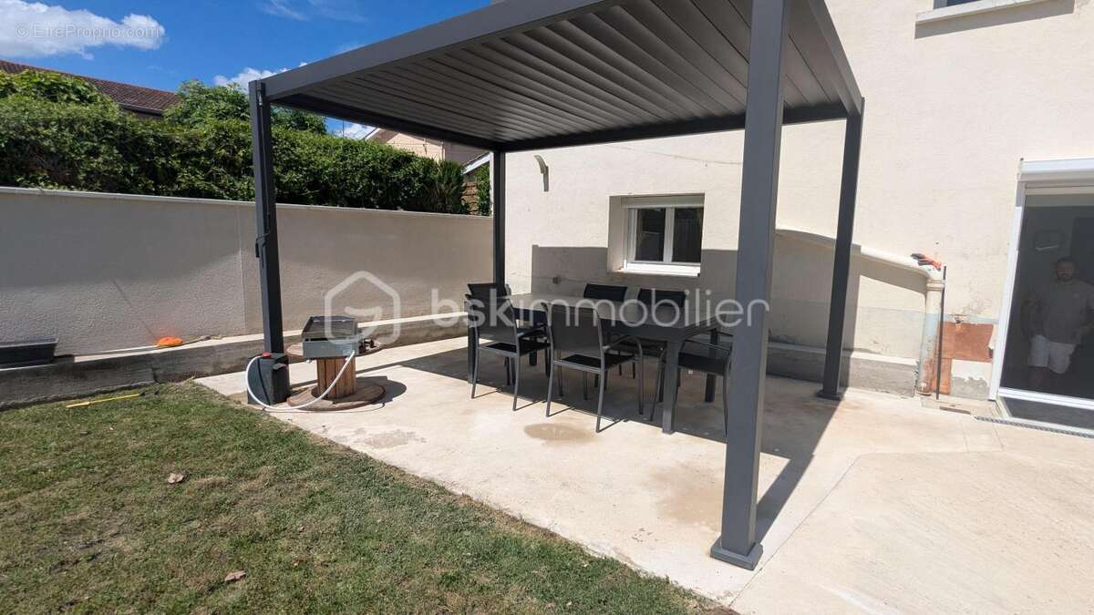 Maison renonvee avec dependance - photo 6