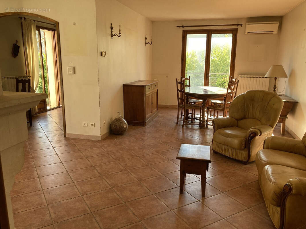 maison T3 plain-pied avec garage sur 900 m² - photo 6