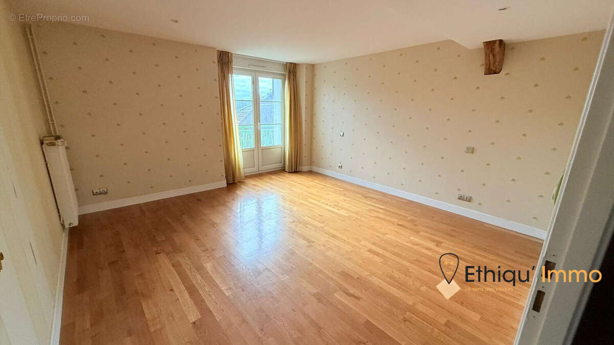 Maison à BAR-SUR-AUBE