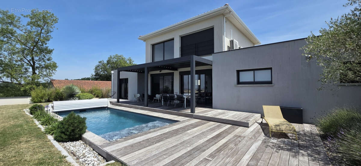 Maison à FONTENILLES