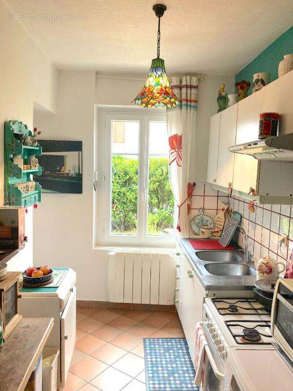 Maison à LA TOUR-DE-SALVAGNY