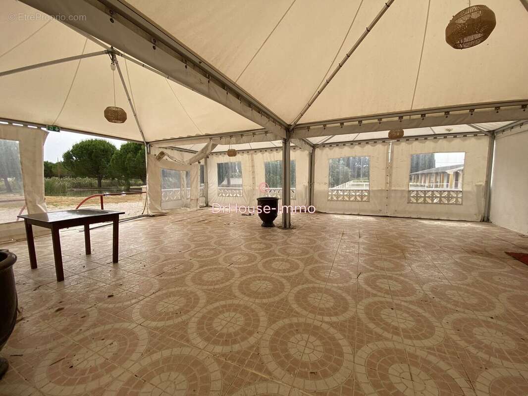 Maison à SAINT-LAURENT-D'AIGOUZE