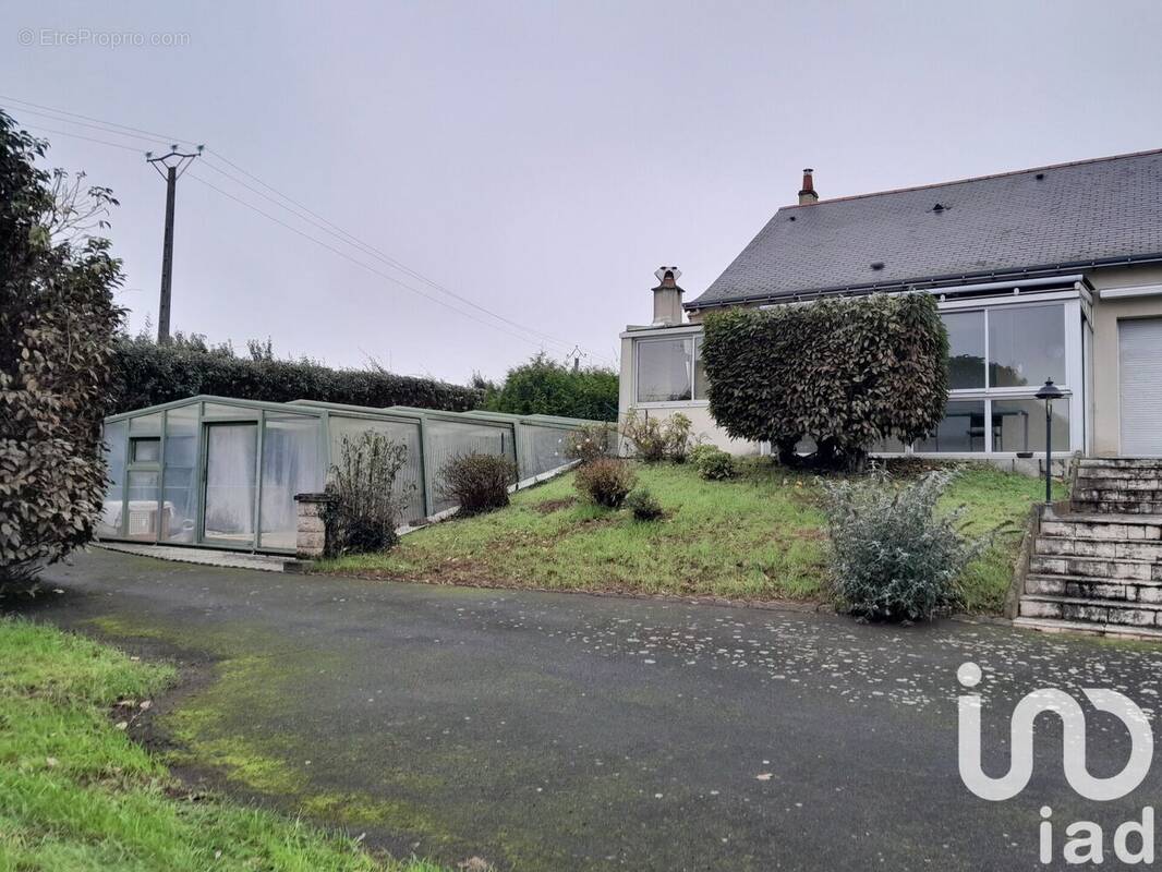 Photo 1 - Maison à MONTREUIL-BELLAY