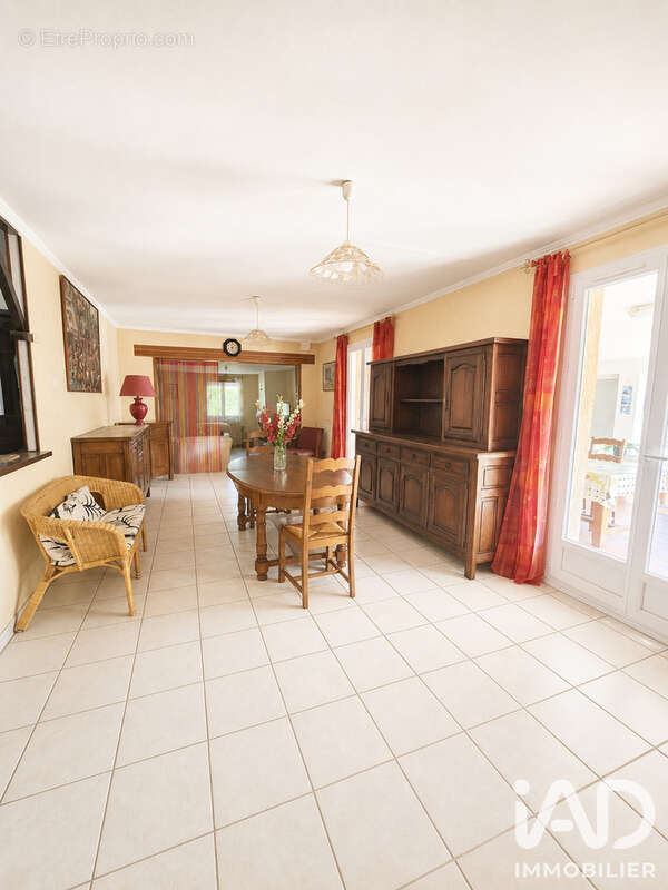 Maison 156 m² à Saint-Jory  - photo 3