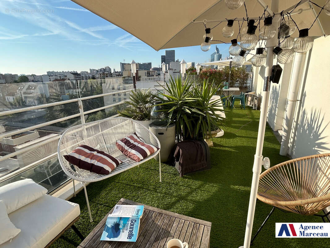 Appartement à COURBEVOIE