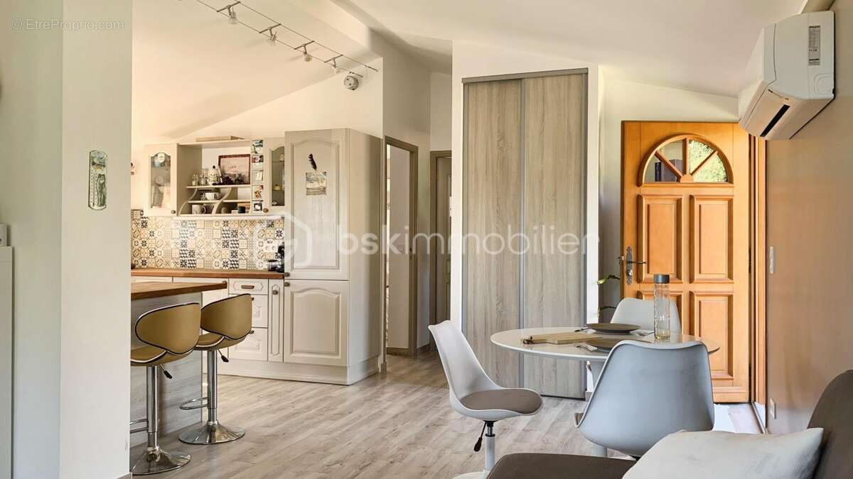 Appartement à VILLENEUVE-LOUBET
