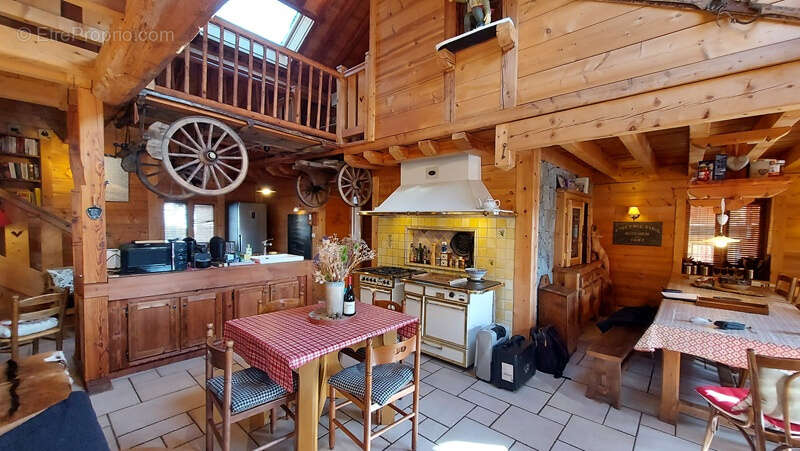 Maison à CHANTELOUVE