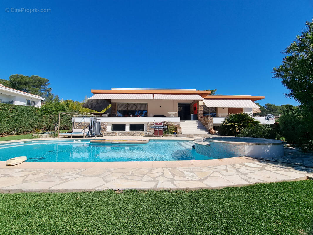 Maison à SAINT-RAPHAEL