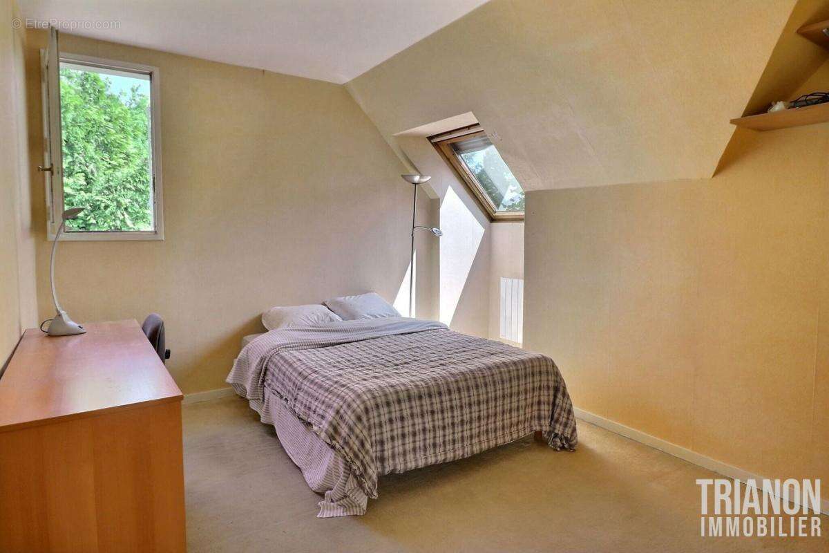 Maison à SAINT-NOM-LA-BRETECHE