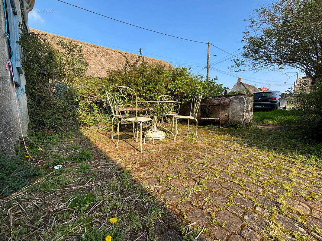 Maison à LA CHAPELLE-DES-MARAIS
