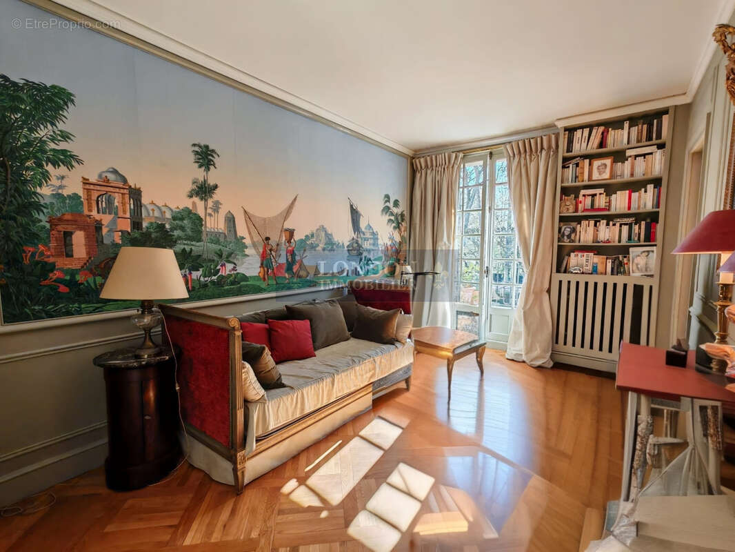 Appartement à VERSAILLES