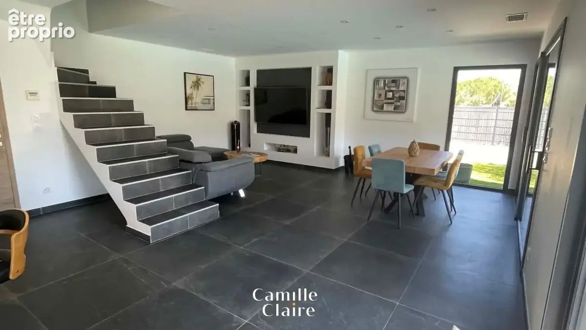 Maison d'Architecte T4 récente 110 m2 avec piscine et terrain plat sur la commune de Peypin. - photo 6