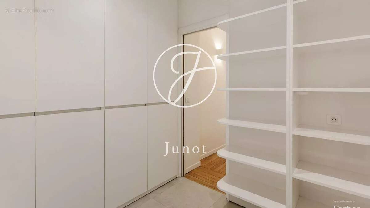 Appartement à PARIS-6E