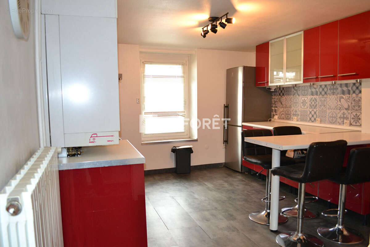 Appartement à LUDRES