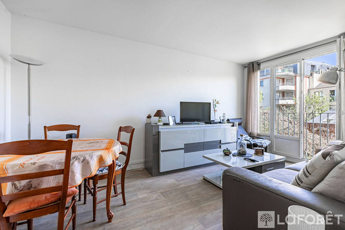 Appartement à LE KREMLIN-BICETRE
