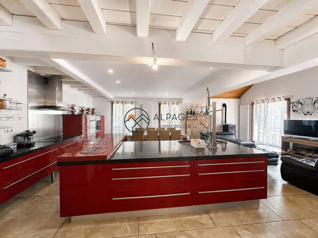 Maison 172 m² à Arvieux  - photo 6