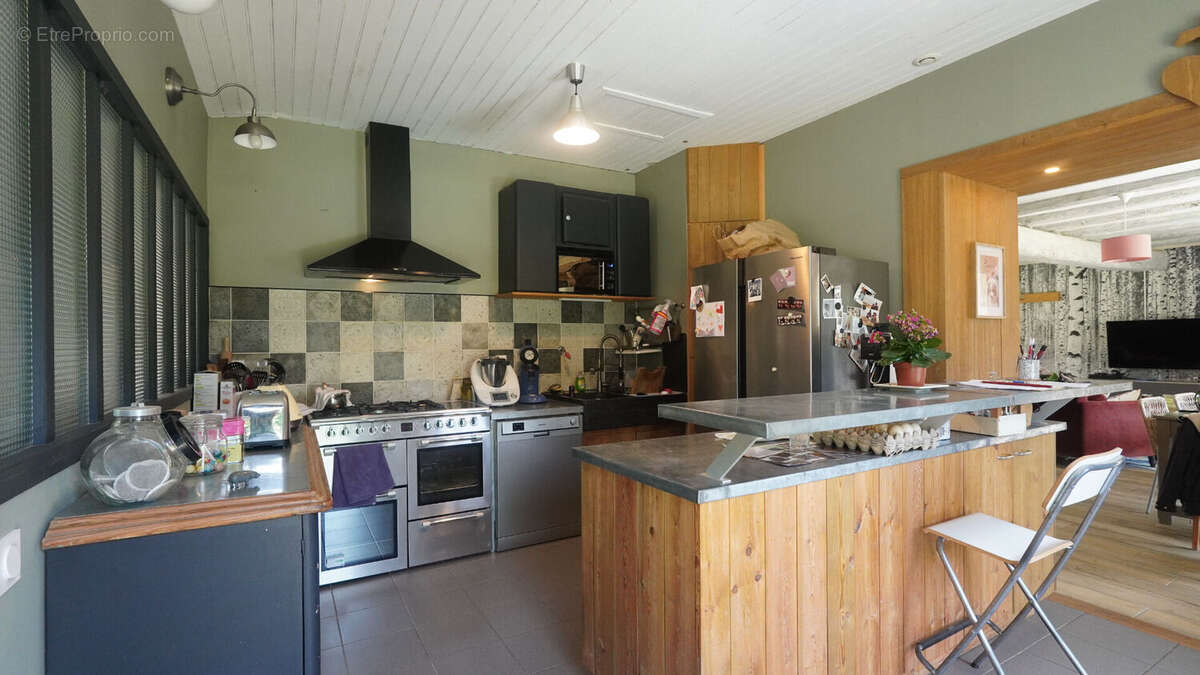 Terrain à SAINT-FLORENT-DES-BOIS