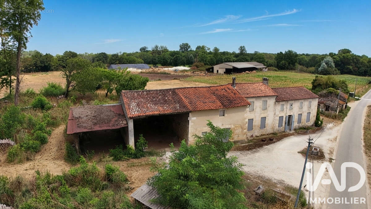 Maison 78 m² à Retaud  - photo 4