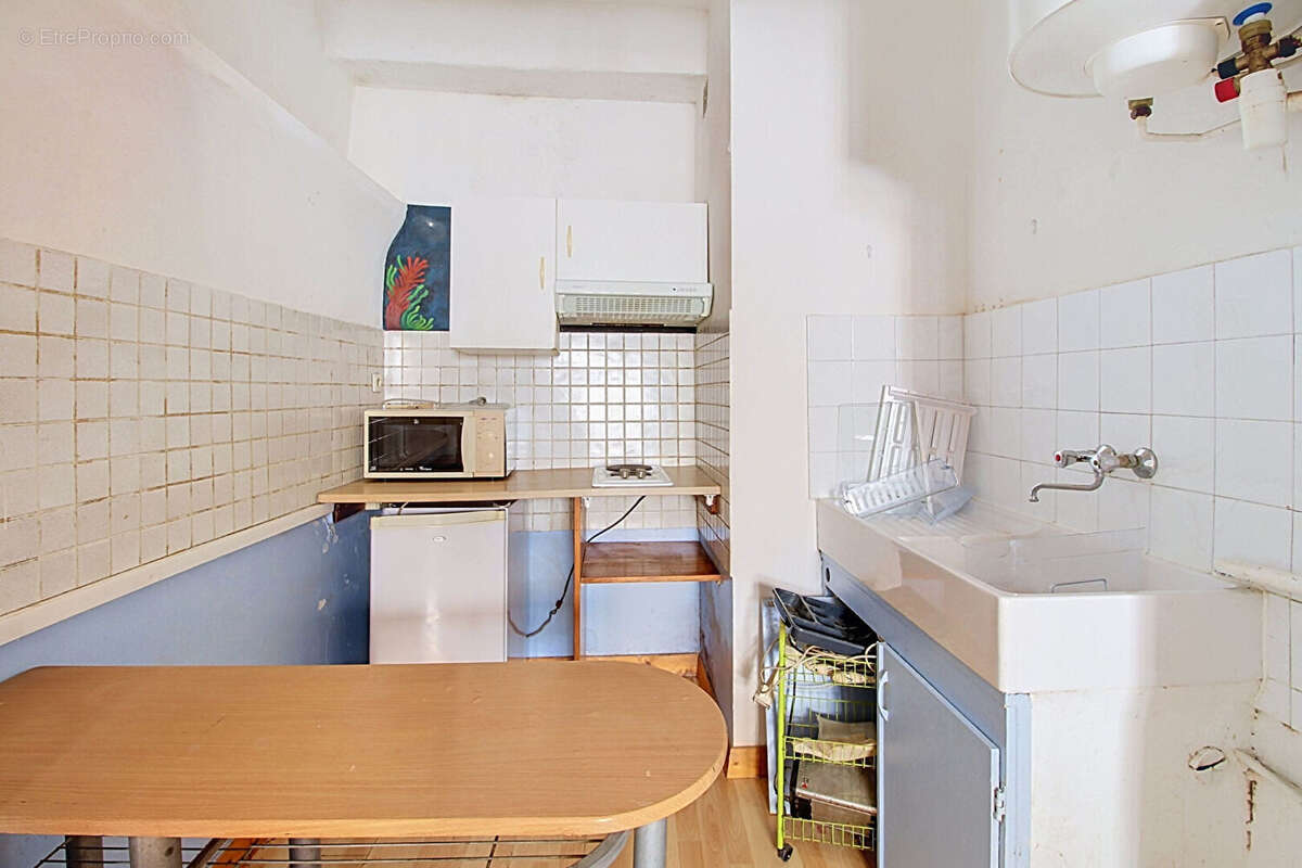 EXCLUSIVITE ! A VENDRE DRAGUIGNAN studio + appartement T2 + combles + cave - photo 9