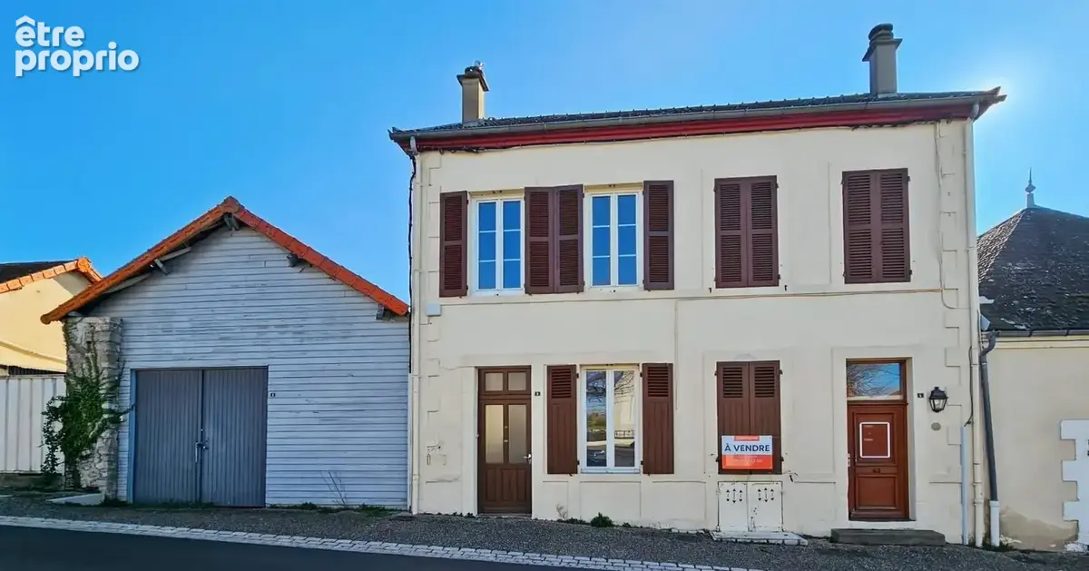 Maison à BESSON