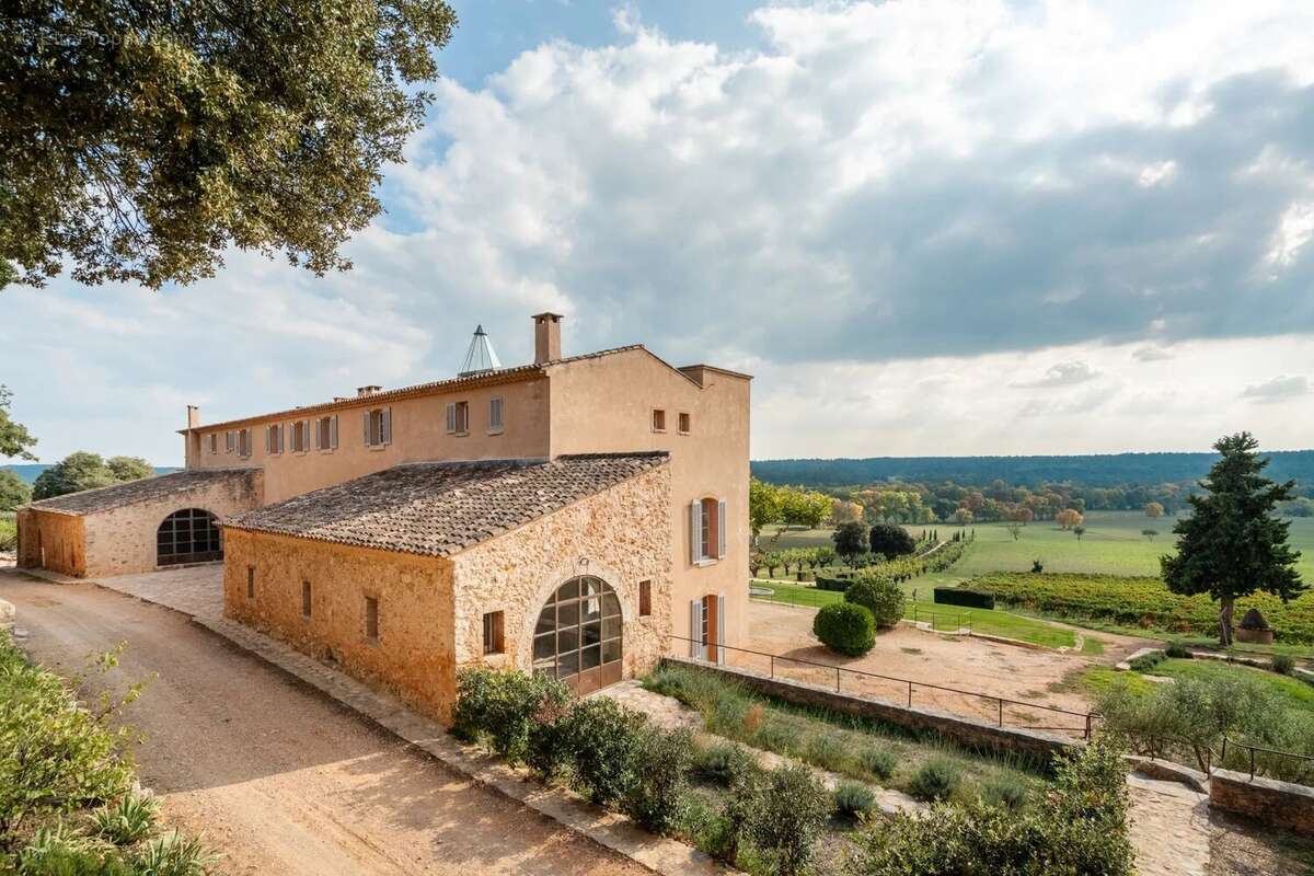 Maison à FOX-AMPHOUX