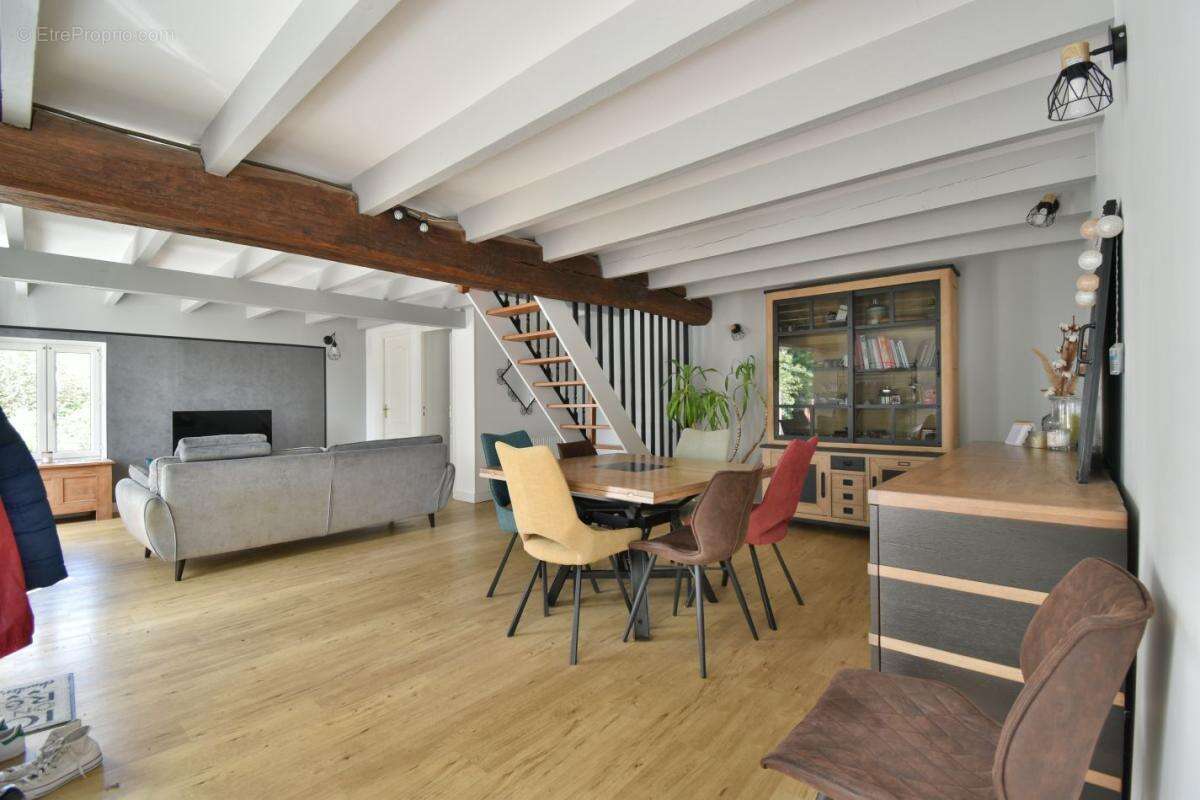 Maison 67 m² à Vezins  - photo 3