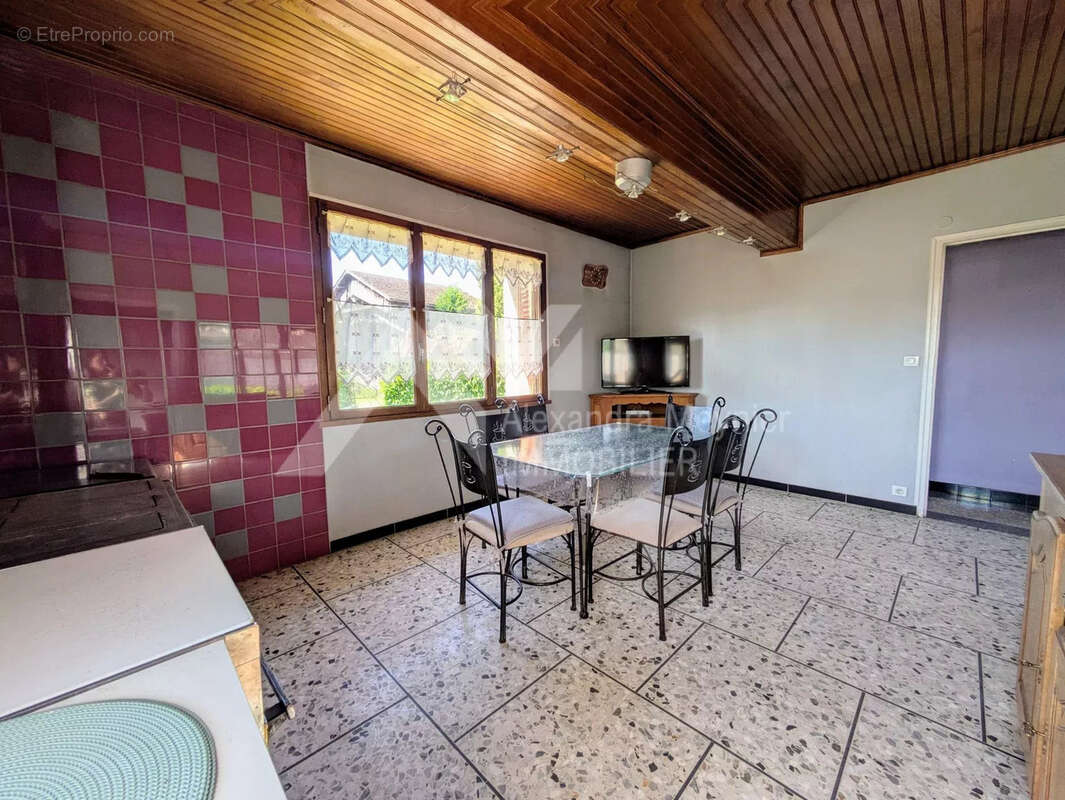 Maison à SAINT-BONNET-DE-CHAVAGNE
